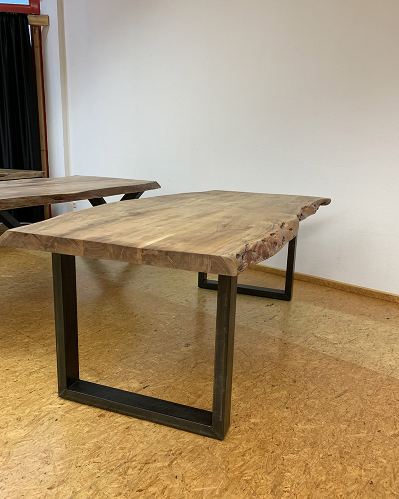 Komplett-Tisch Akazie Metallgestell „U“ | Aktion | HolzLand Verbeek in Straelen
